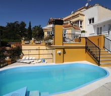 Apartaments AR Monjardí