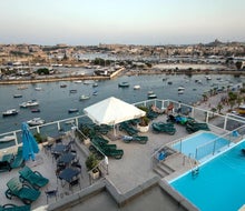 Bayview Hotel & Apartments