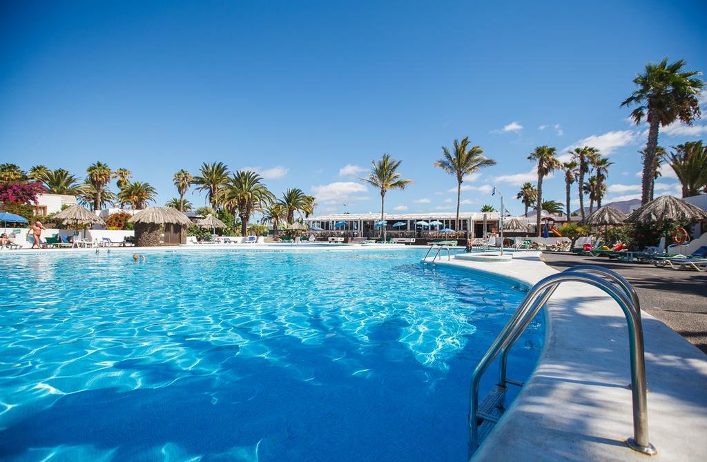 Ona Las Brisas In Lanzarote Playa Blanca Holidays From