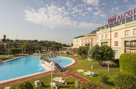 TRH Alcora Business & Congress Hotel