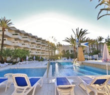 Globales Cala Bona Suites