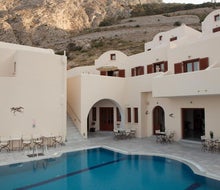 Epavlis Hotel