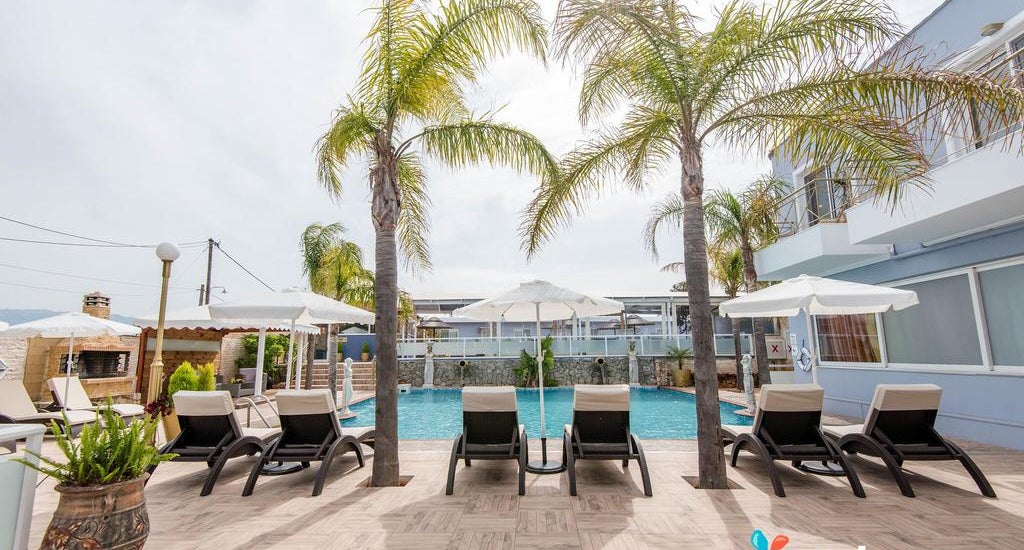 Paradice Hotel Luxury Suites In Akrotiri Crete Holidays