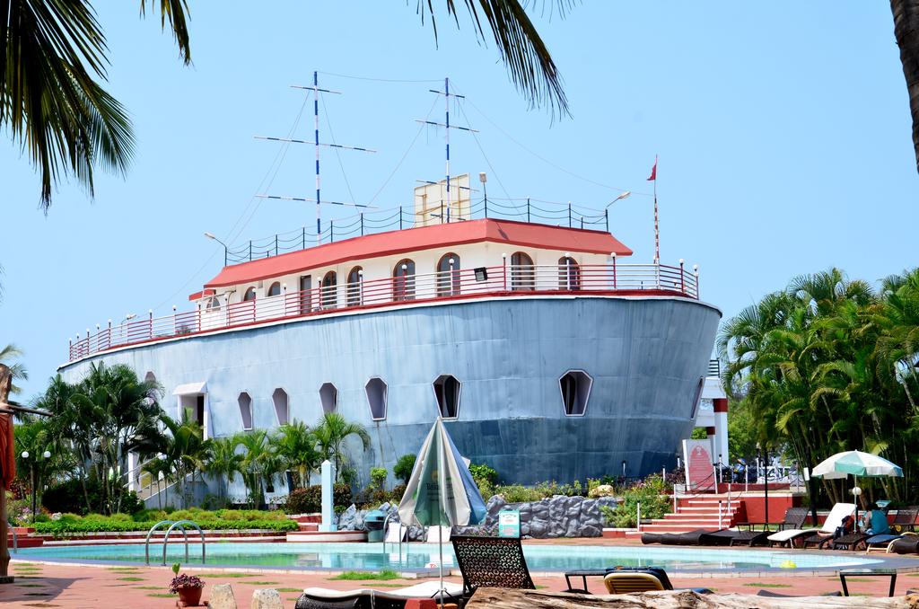 The Byke Old Anchor Beach Resort, Goa in Cavelossim, India ...