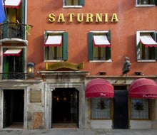Hotel Saturnia & International
