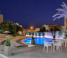Primavera Park Hotel & Apartments.