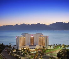 Akra Hotel