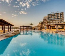 Sunny Coast Resort & Spa