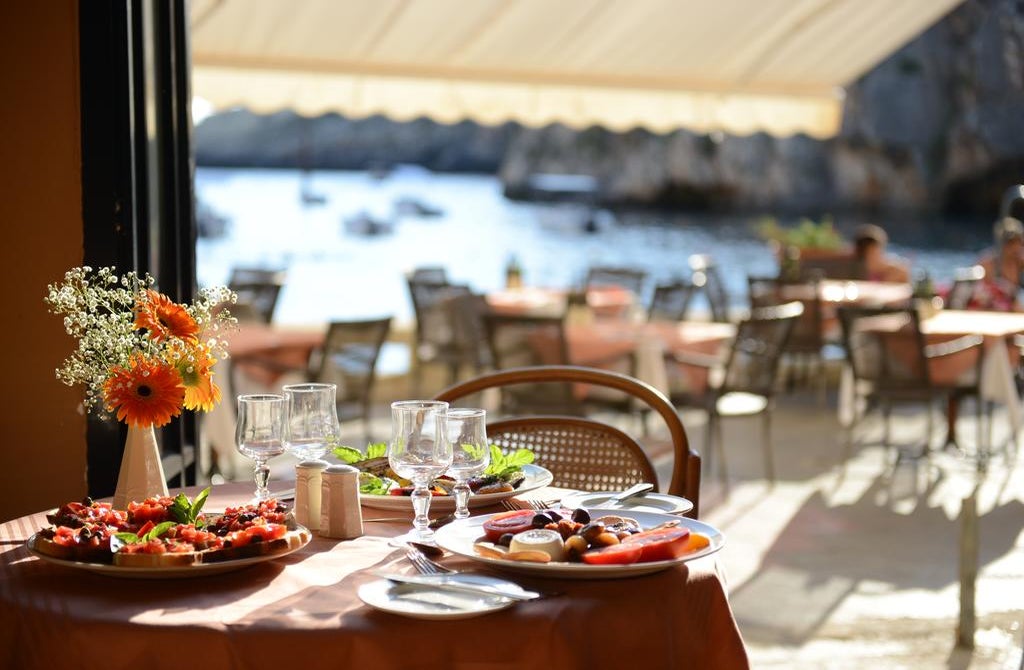 St Patricks Hotel In Xlendi Malta Holidays From 212 Pp - 