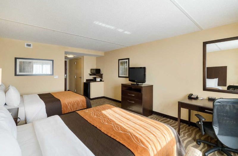Comfort Inn Suites In Waldorf Usa Holidays From 1 070 Pp
