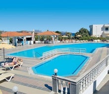 Kamari Bay Hotel