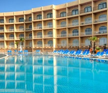 Paradise Bay Hotel