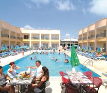 Sayanora Hotel