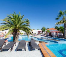 Bungalows Castillo Club Lake