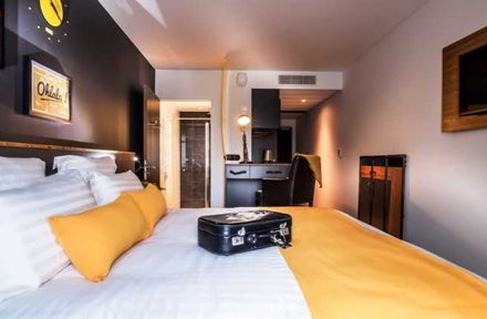 Best Western Plus Suitcase Paris la Defense
