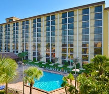 Rosen Inn, closest to Universal