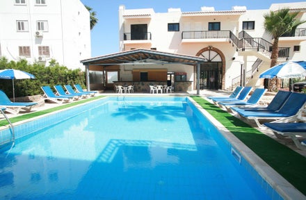 New York Plaza Hotel Apartments Paphos