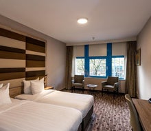 Xo Hotels Blue Square
