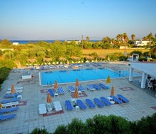Nikos 2 Studios & Apartments