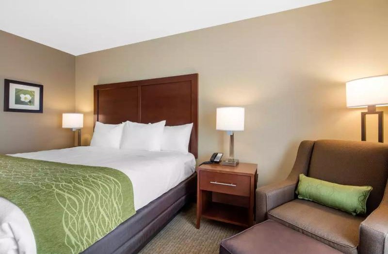 Comfort Inn Suites At Crossplex Village In Birmingham Usa