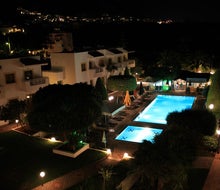 Nikolas Villas Apartments
