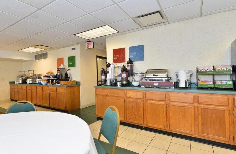 Comfort Inn Arlington Boulevard In Virginia North America