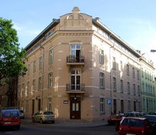 Crystal Suites Old Town