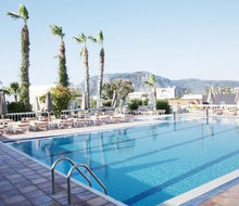 Zeus Hotel