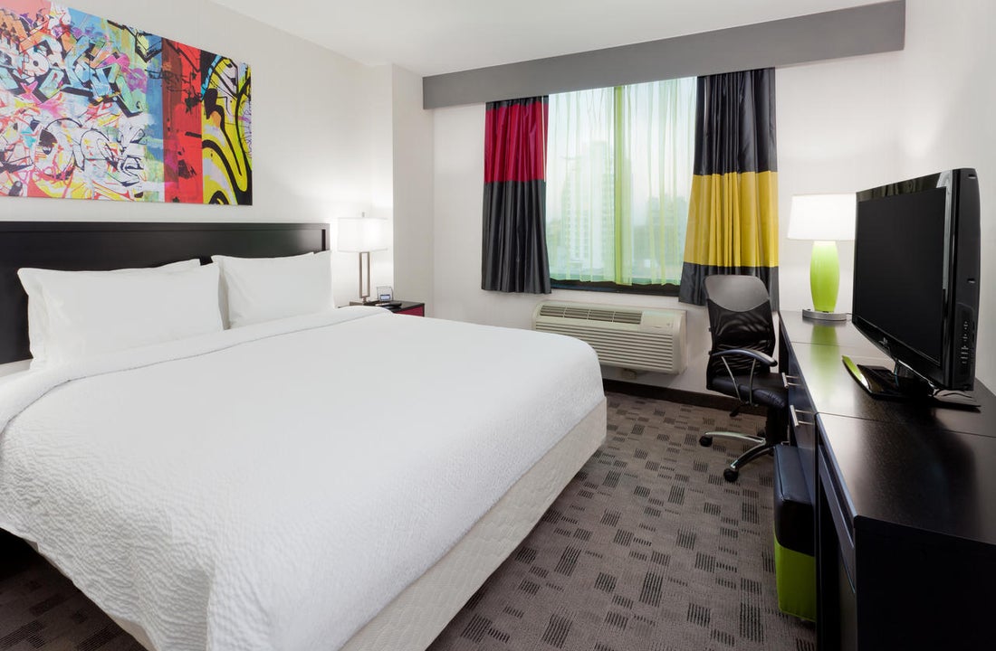 Fairfield Inn Suites New York Queens Queensboro In Long Island