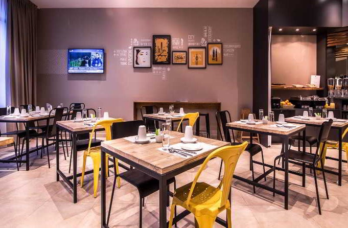 Best Western Plus Suitcase Paris La Defense In Paris France - 