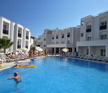 Shark Club Hotel