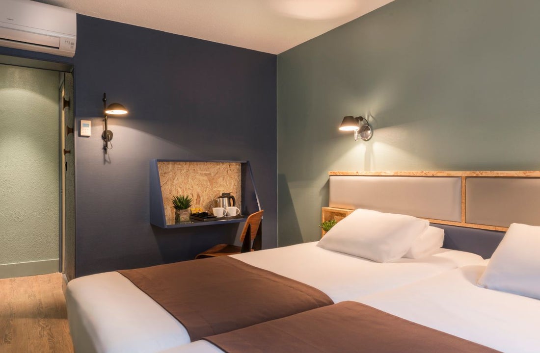 Hôtel Basss In Paris France Holidays From 415 Pp - 