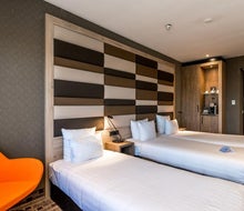 Xo Hotels Blue Tower
