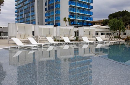 Tonga Tower Design Hotel & Suites
