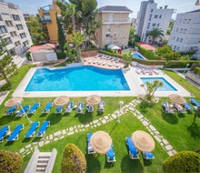 Atenea Park-Suites Apartments