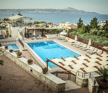 Sunrise Suites