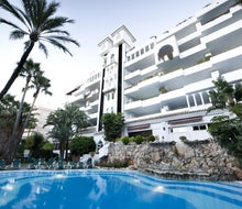 Monarque Sultan Aparthotel