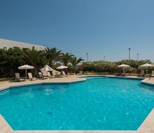 Leonidas Hotel and Studios