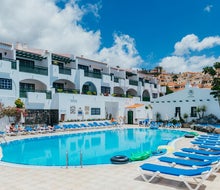 Neptuno Aparthotel