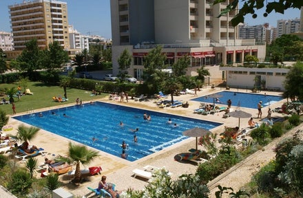 Apartamentos Turisticos Jardins Da Rocha