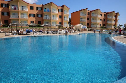 Roc Cala d'en Blanes Beach Club