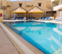 Mavina Hotel and Apartments